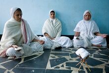चित्र:Jain meditation.jpg