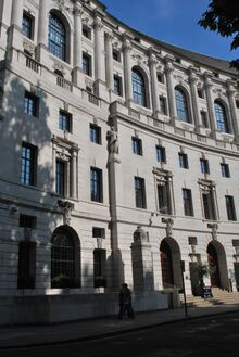 चित्र:Lutyens Britannic House.JPG