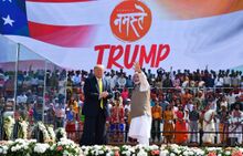 चित्र:TrumpModi.jpg