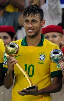 चित्र:Neymargoldenball.jpg