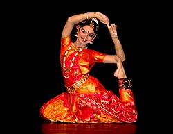 चित्र:Bharathanatyam By Ranjitha.jpg
