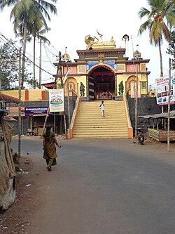 Puliyoor gopuram.JPG