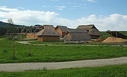 Frühmittelalterliches Dorf.jpg