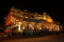चित्र:Iskcon Temple Chennai.jpg